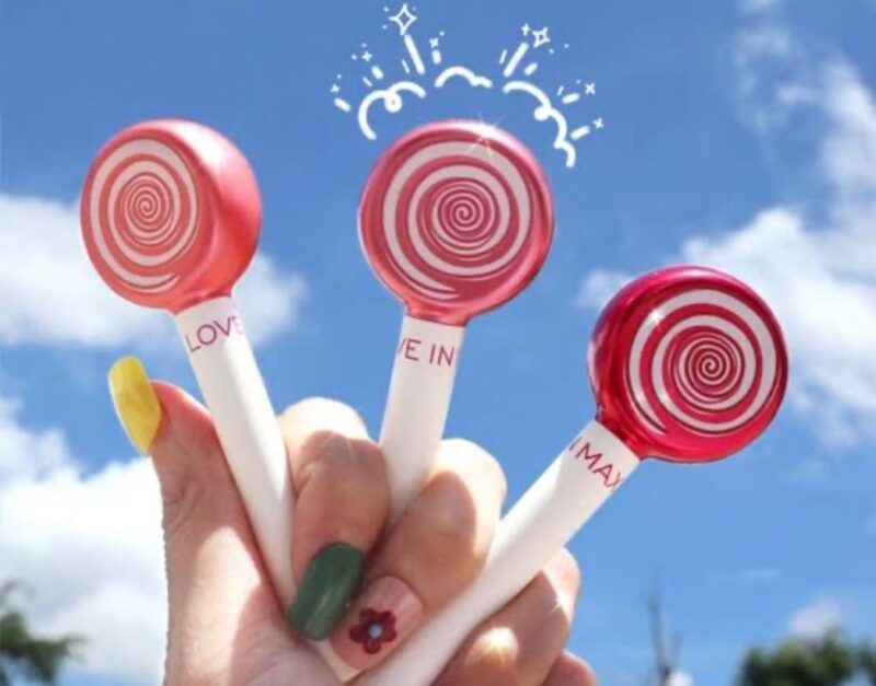 ⁦Lollipop matte liquid lipgloss might cinema درجه209⁩ - الصورة ⁦3⁩